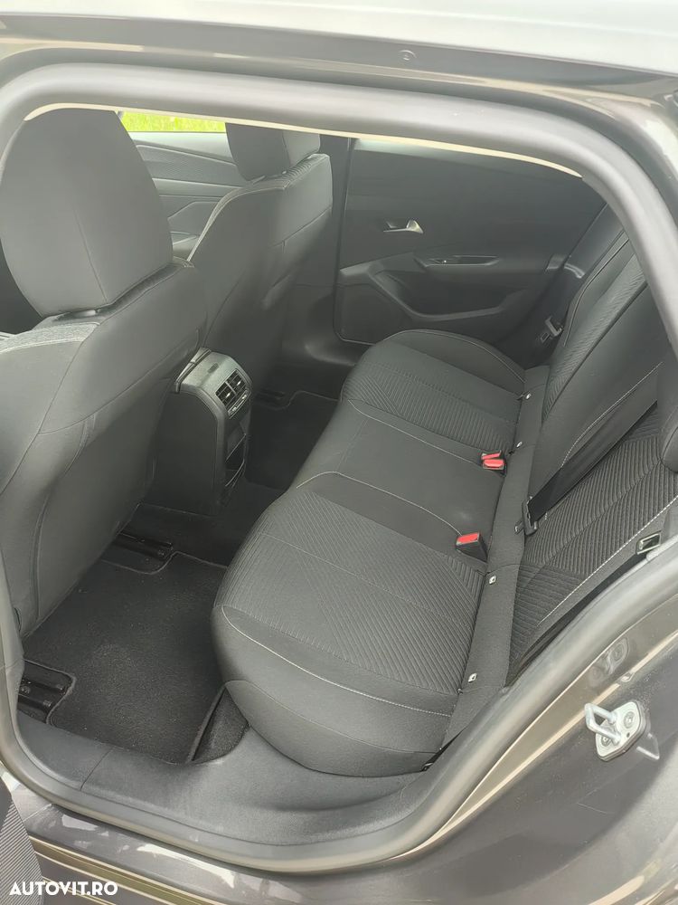 Peugeot 308 BlueHDi 130 EAT8 Allure - 16