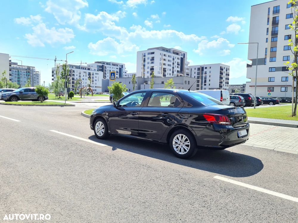 Peugeot 301 1.2 PureTech Allure - 2