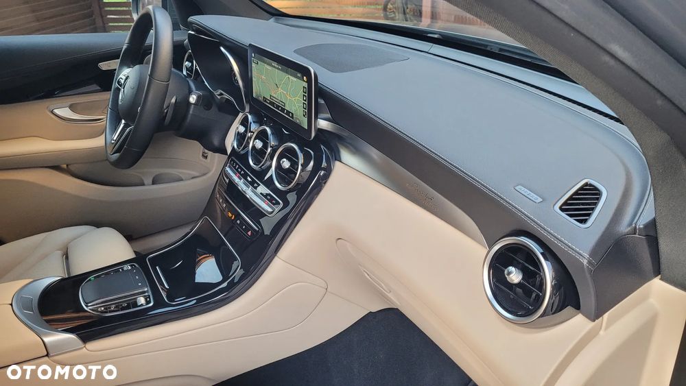 Mercedes-Benz GLC 200 4Matic 9G-TRONIC Exclusive - 15