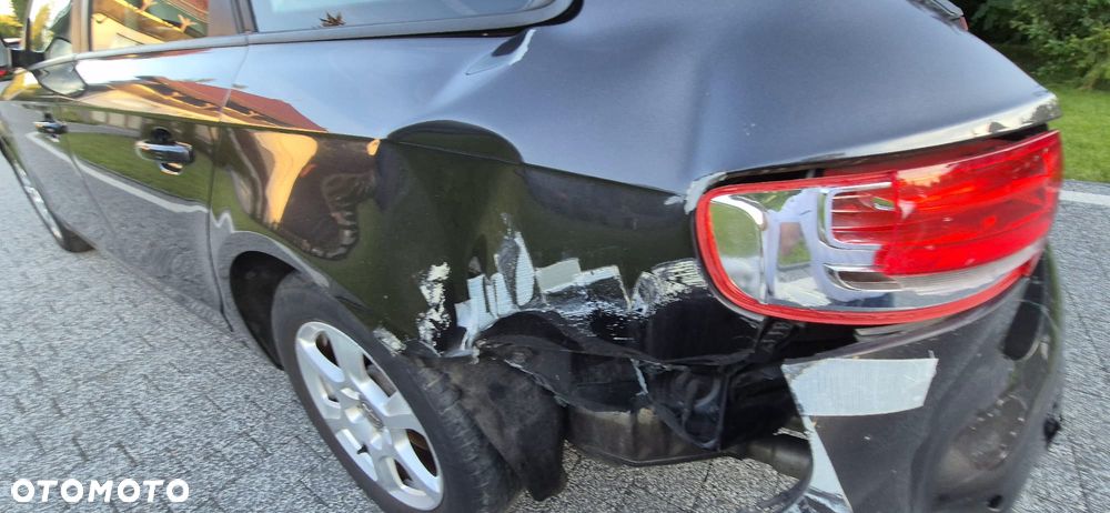 Audi A4 Avant 2.0 TDI DPF Ambiente - 9