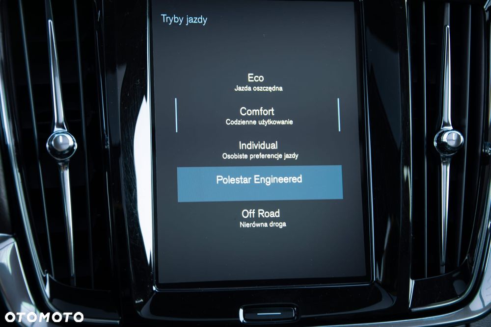 Volvo V90 Cross Country D5 AWD Pro - 31