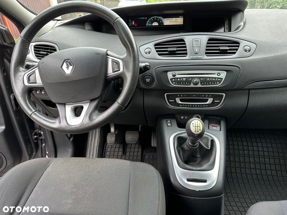 Renault Grand Scenic - 13