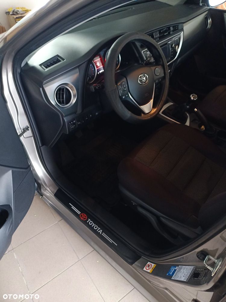 Toyota Auris 1.33 Dual-VVT-i START Edition - 34