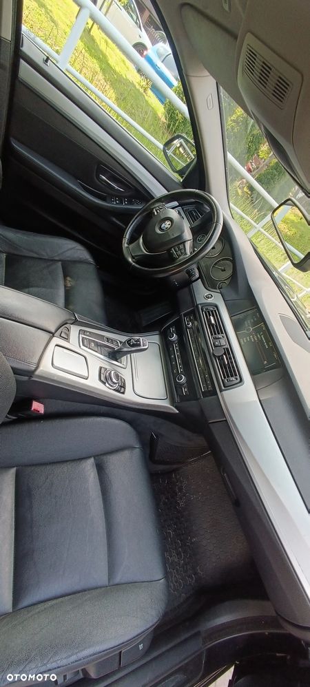 BMW Seria 5 525d - 6