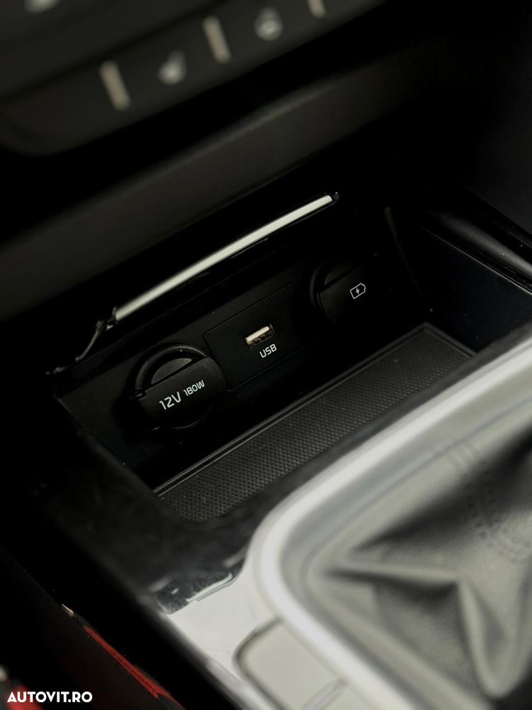 Kia Ceed - 8