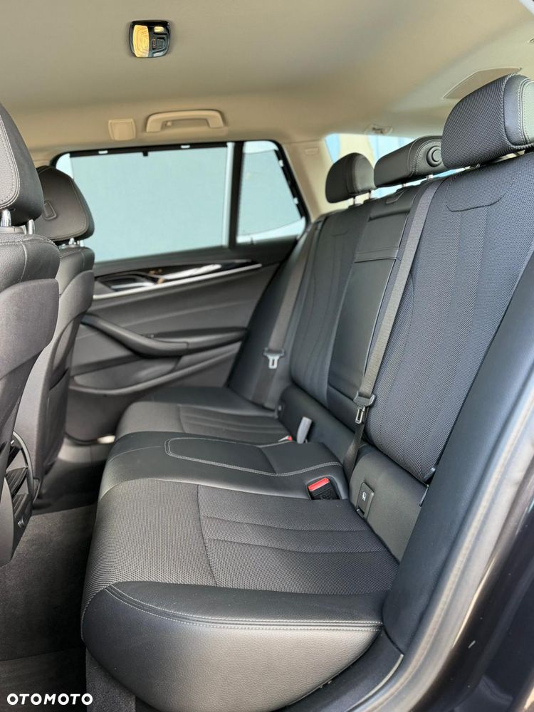 BMW Seria 5 530i Sport Line - 20