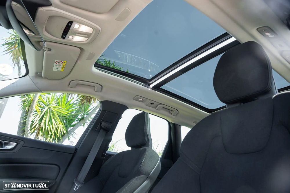 Volvo XC 60 T6 AWD Recharge Geartronic Inscription Expression - 19