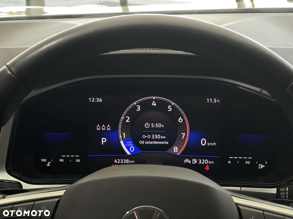 Volkswagen T-Roc - 16