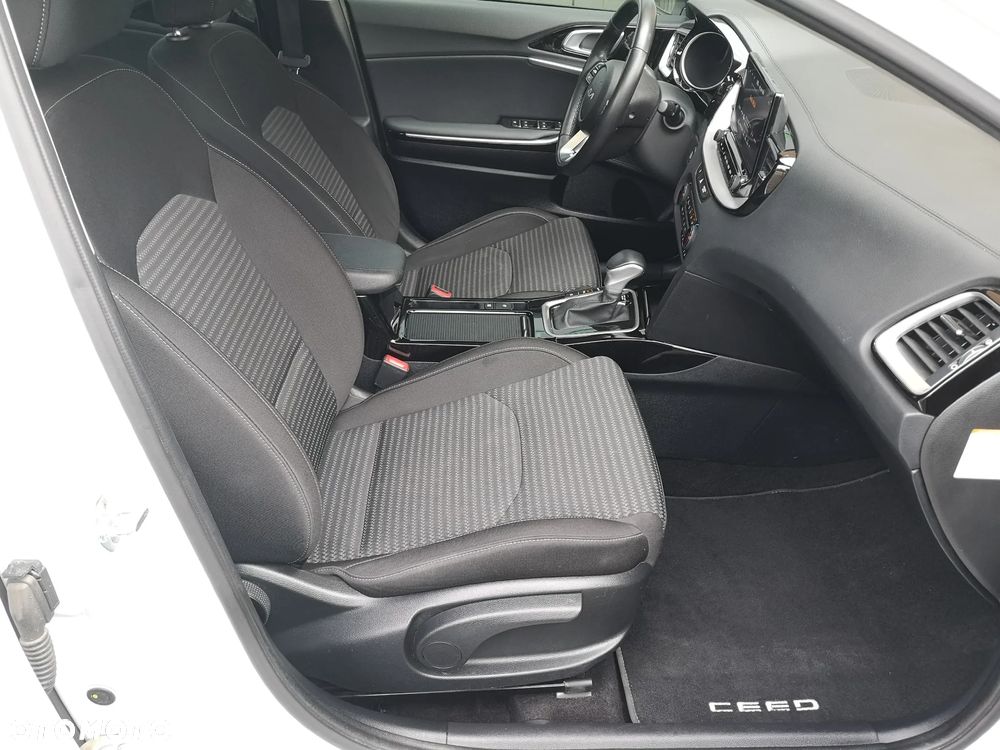 Kia Ceed 1.6 GDI PHEV Business Line DCT - 27