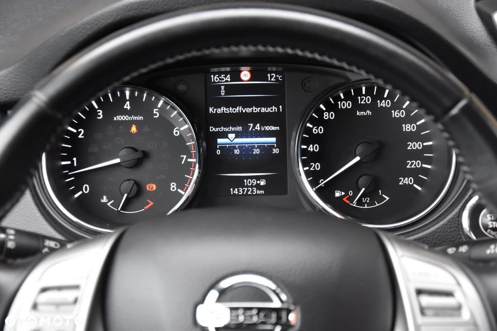 Nissan Qashqai 1.6 DIG-T N-Connecta - 38