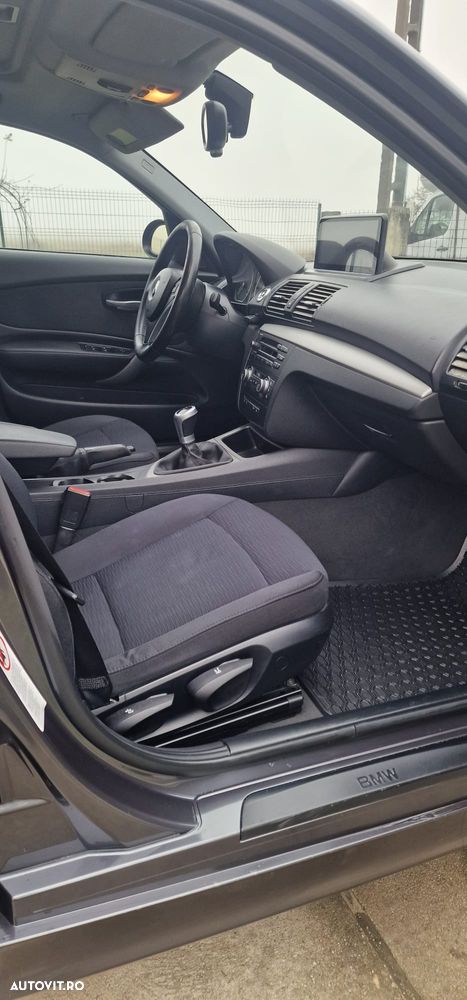 BMW Seria 1 118d - 40