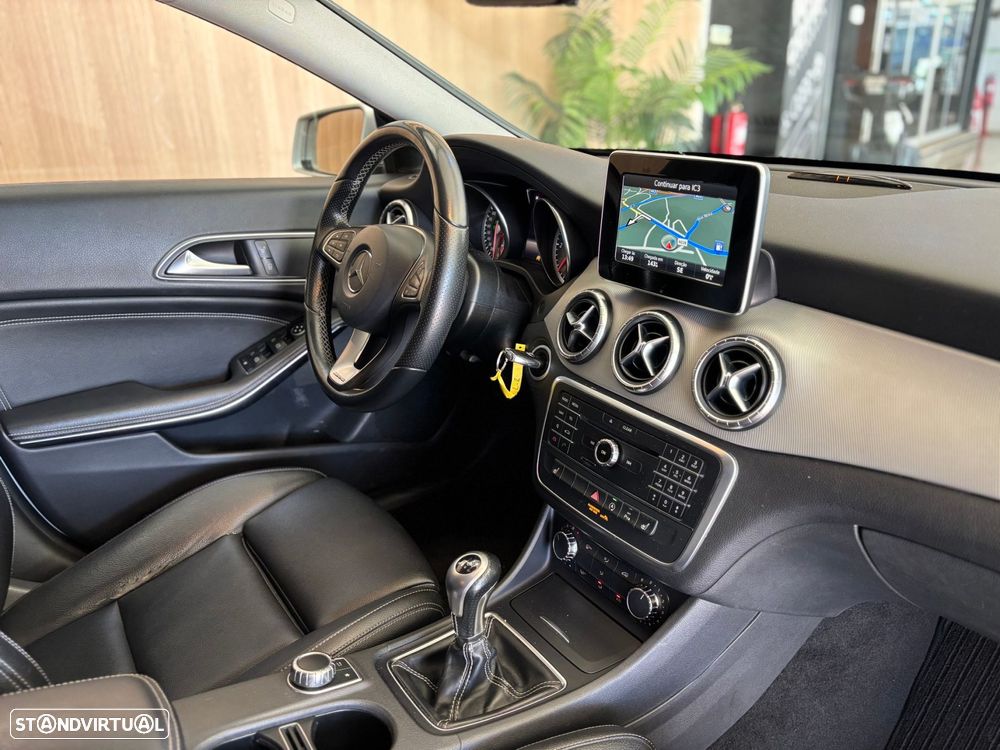 Mercedes-Benz CLA 180 d Shooting Brake Urban - 17