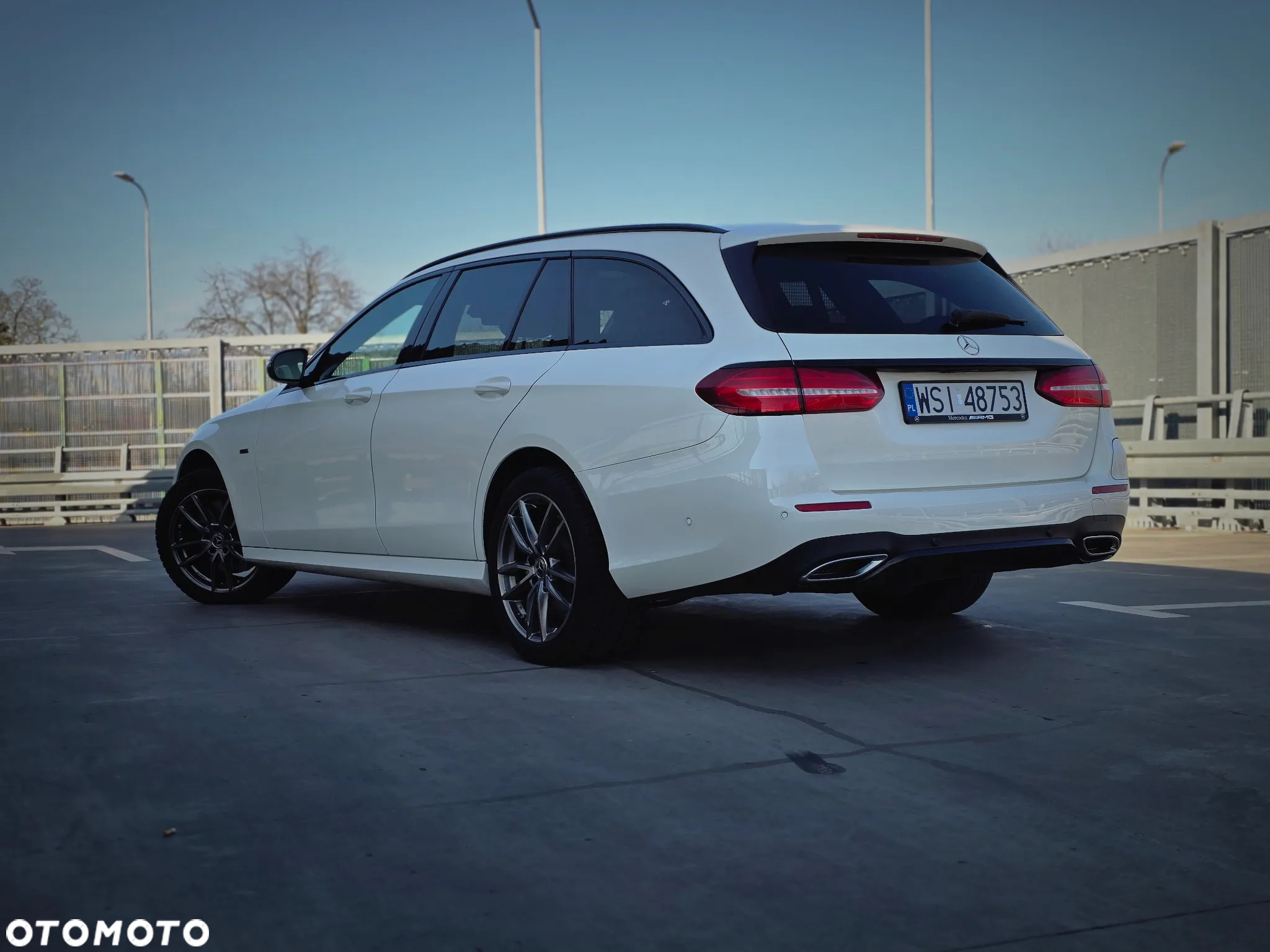 Mercedes-Benz Klasa E 300 de T 9G-TRONIC AMG Line - 13