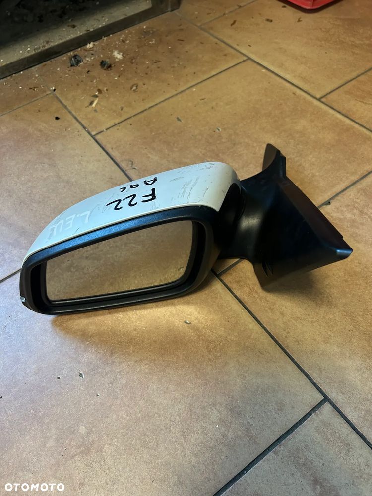 LUSTERKO BMW F22 LEWE EUROPA A96 5PIN