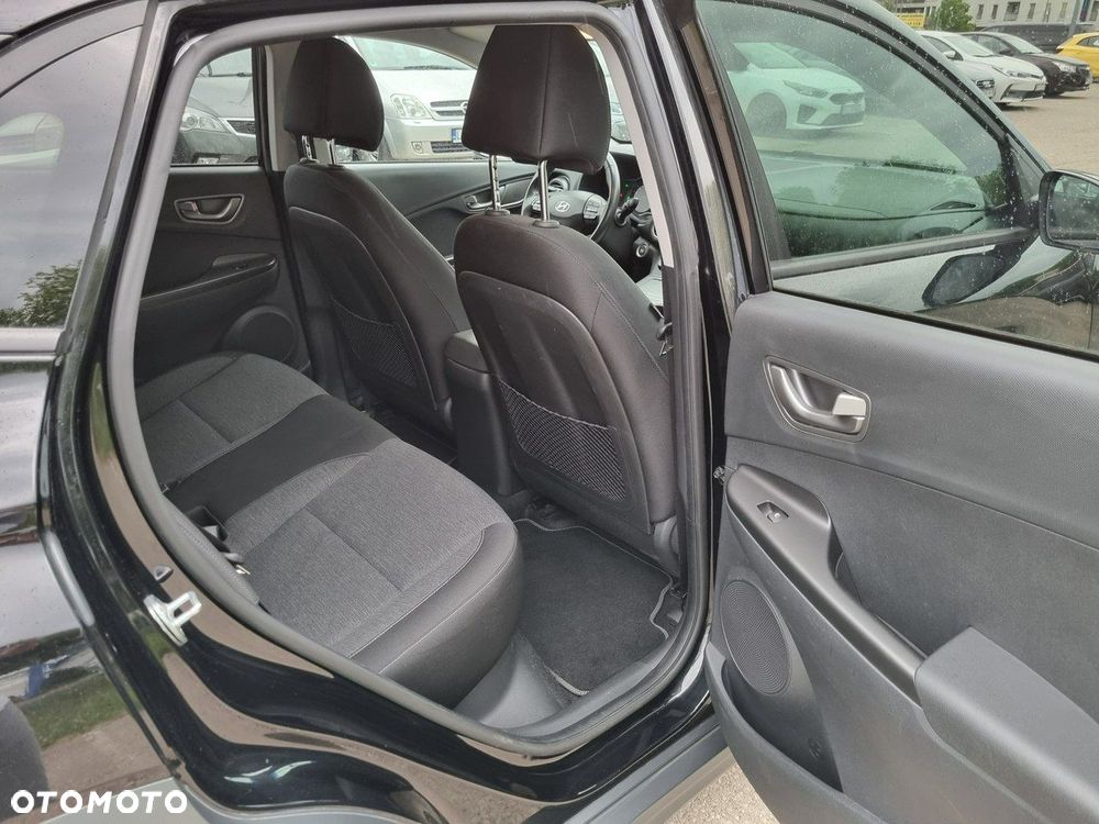 Hyundai Kona - 12