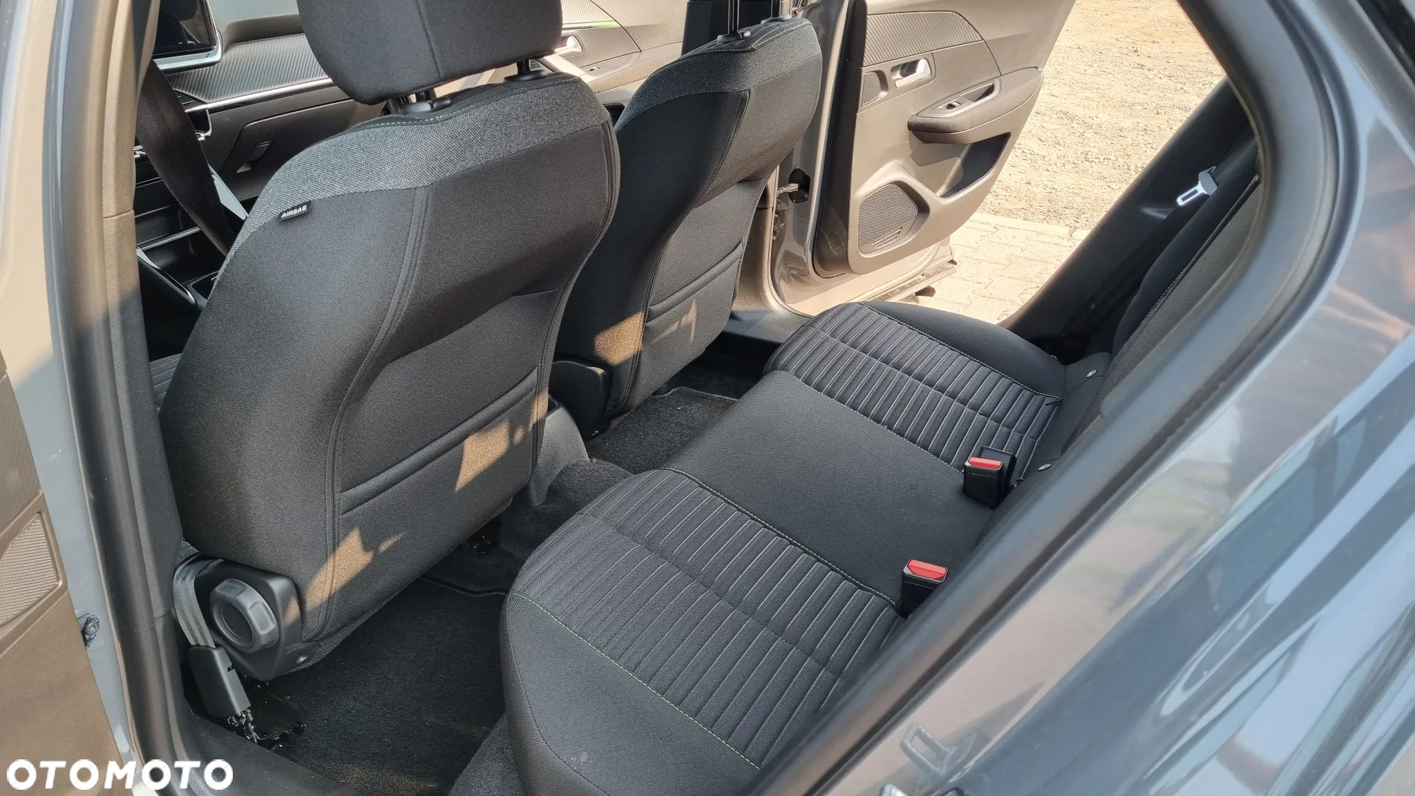 Peugeot 2008 PureTech mHEV Style e-DCS6 - 21