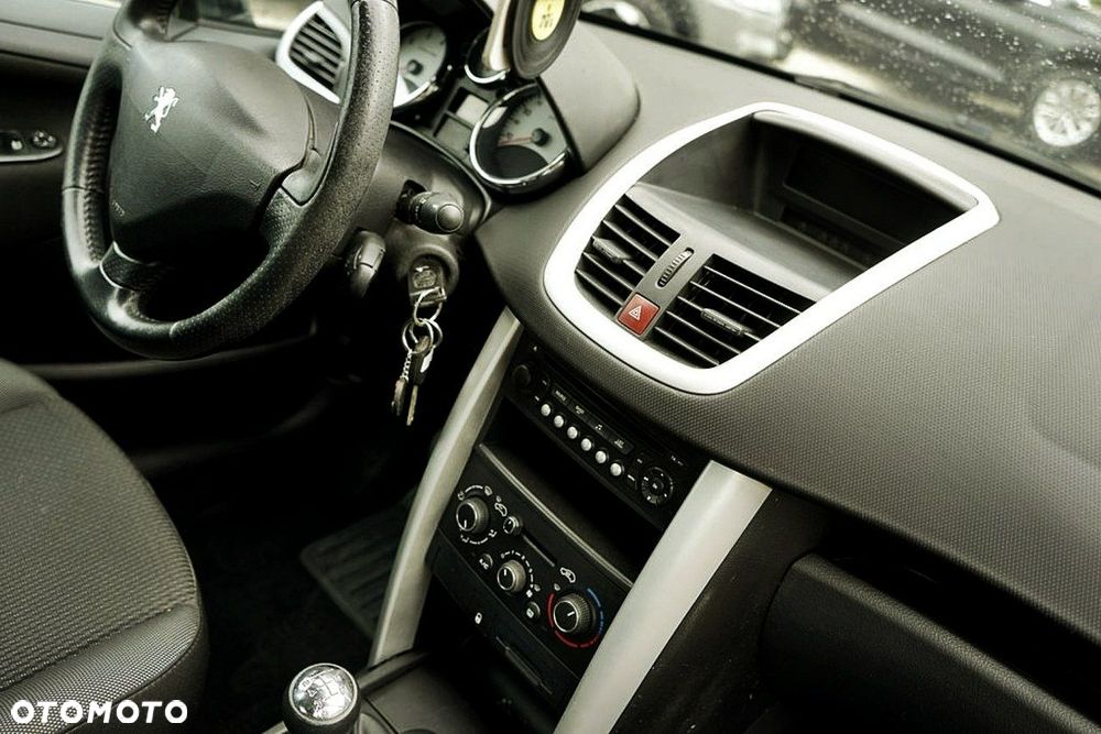 Peugeot 207 - 26