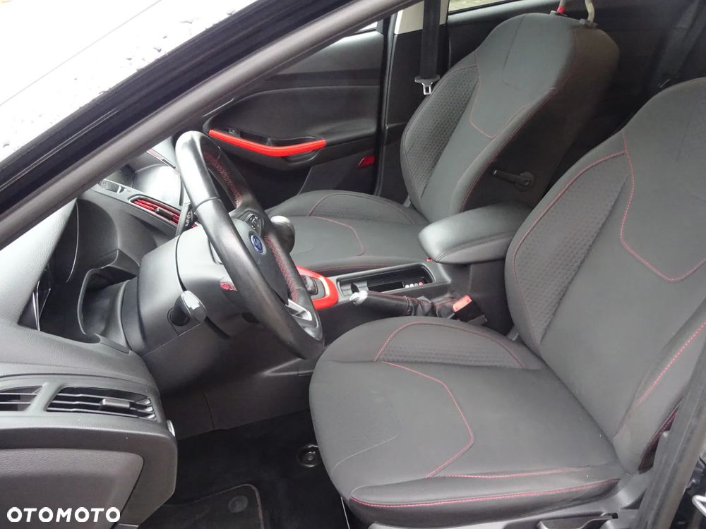 Ford Focus 2.0 TDCi ST-Line Red ASS - 18