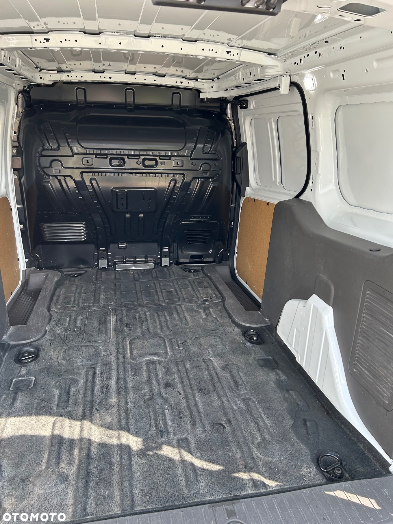 Ford Transit Connect - 7