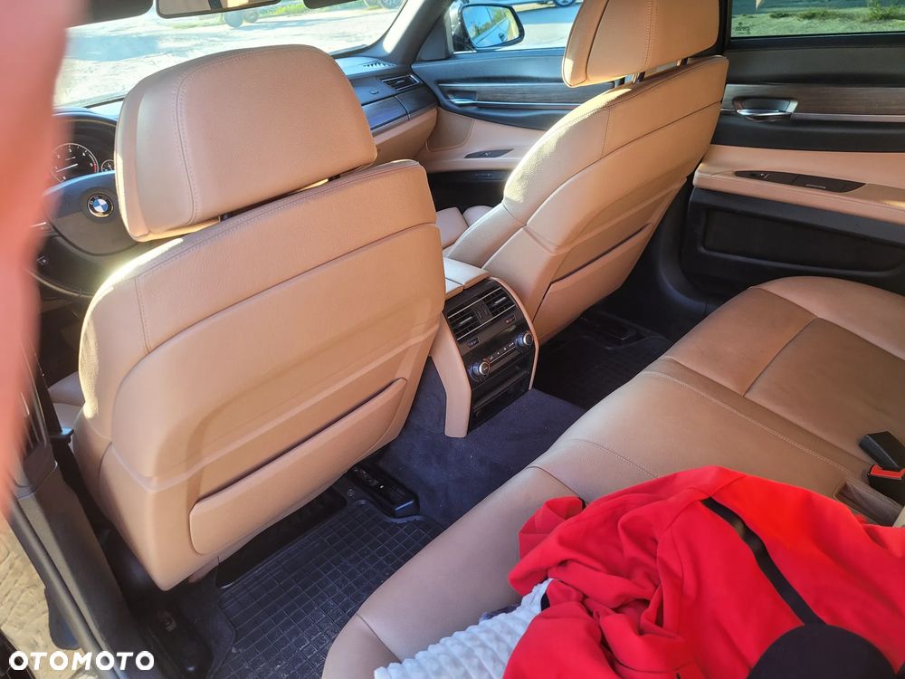 BMW Seria 7 730Ld - 12
