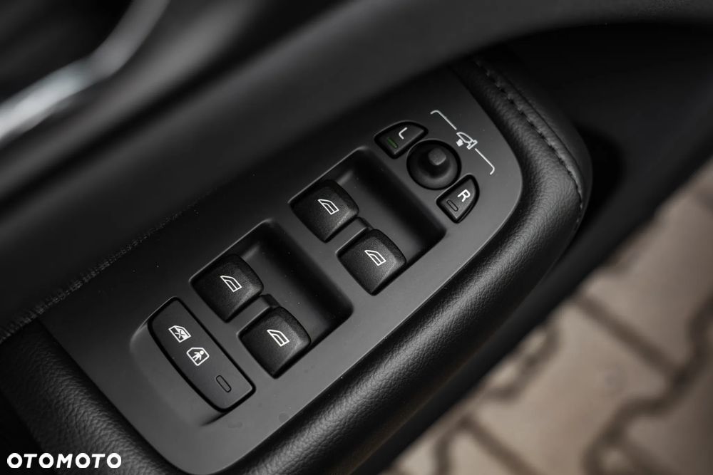 Volvo XC 60 B4 D AWD Core - 22