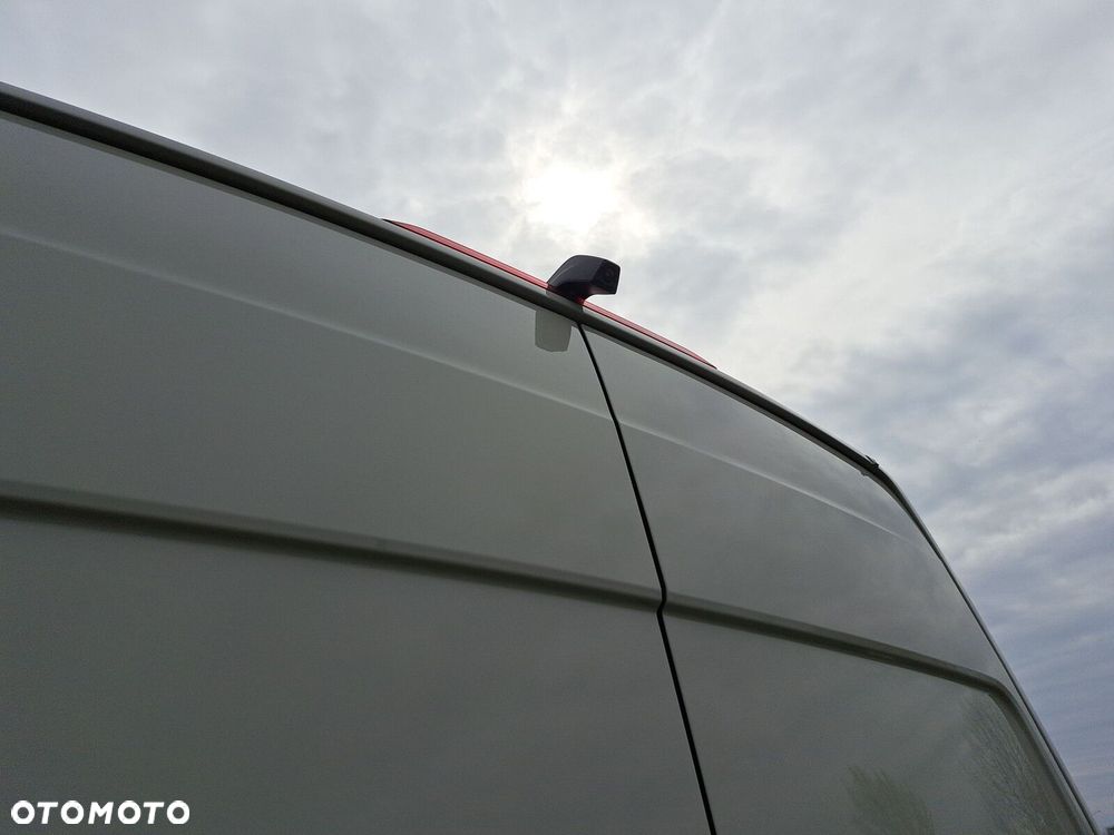 Volkswagen Crafter LIFT zabudowa brygadowa 8 miejsc - 15
