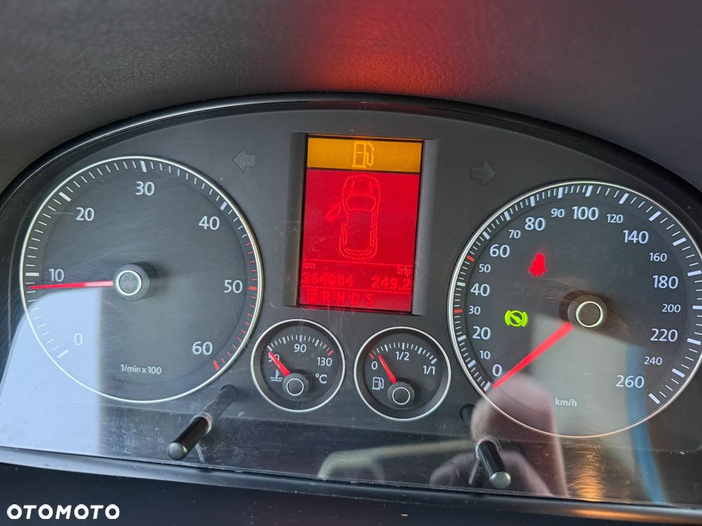 Volkswagen Touran 2.0 TDI DSG United - 14