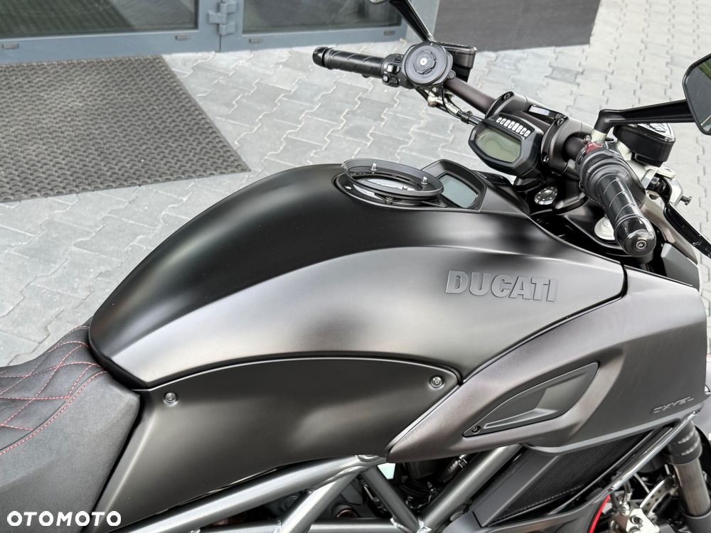Ducati Diavel - 13