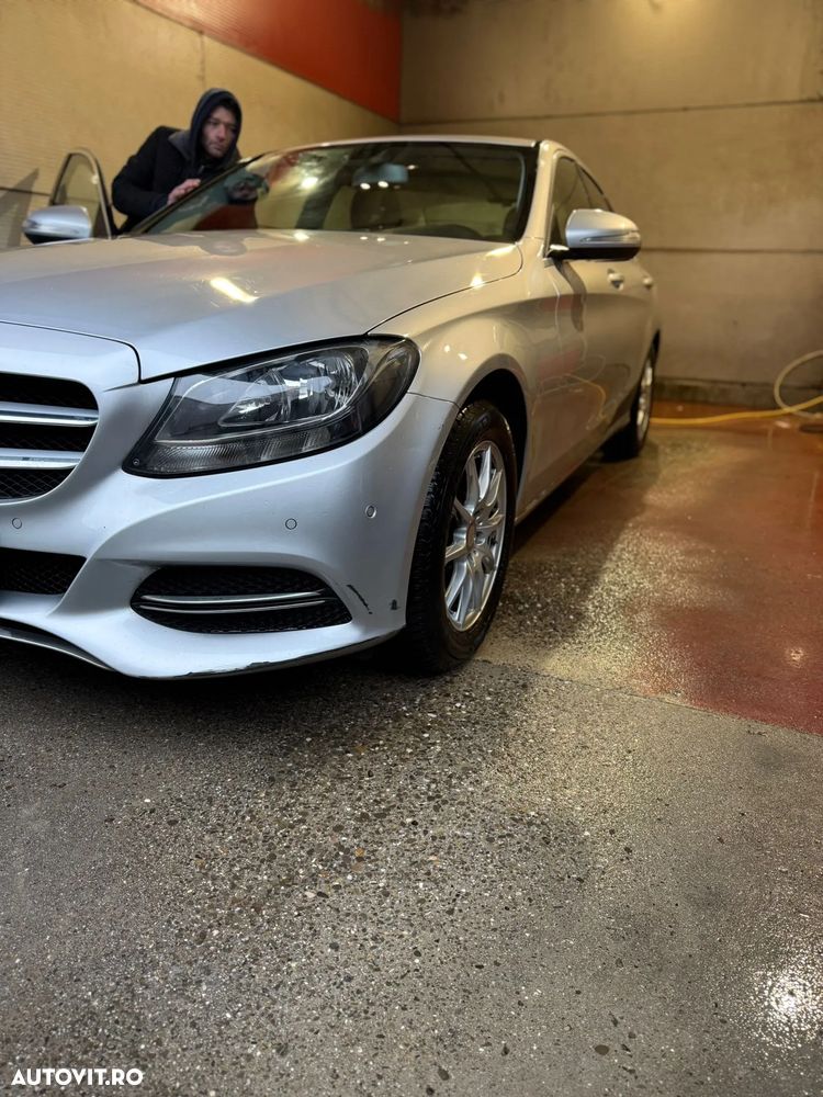 Mercedes-Benz C 180 - 3