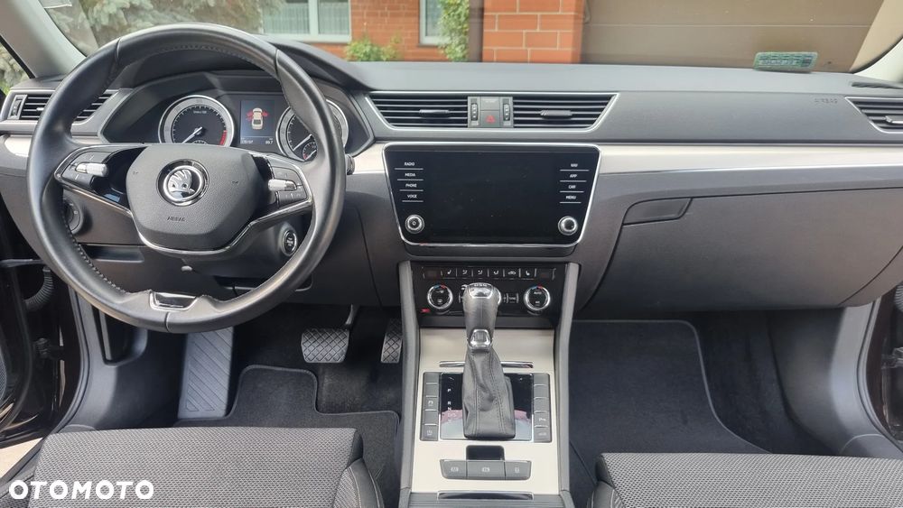Skoda Superb 2.0 TDI SCR Style DSG - 13