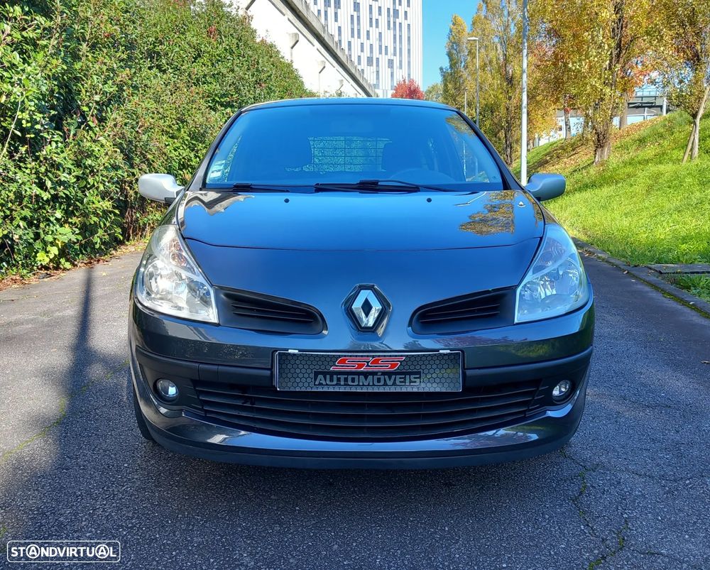Renault Clio - 19