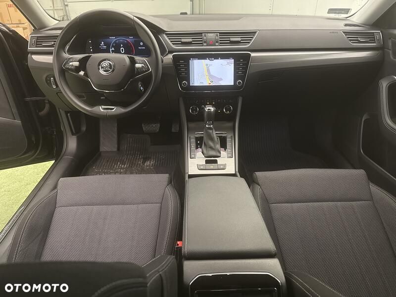 Skoda Superb 2.0 TDI SCR Style DSG - 23
