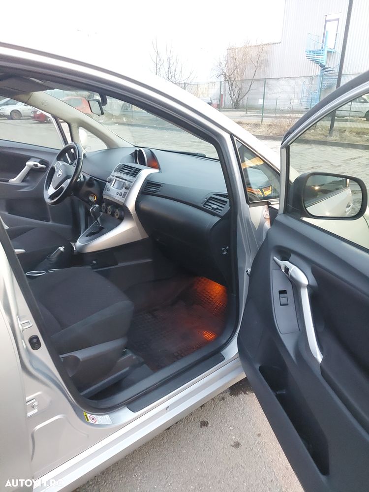 Toyota Verso - 7