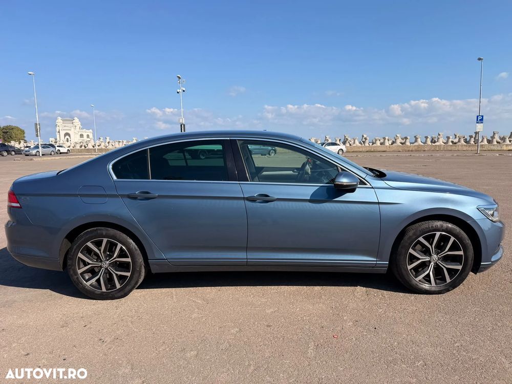 Volkswagen Passat - 4