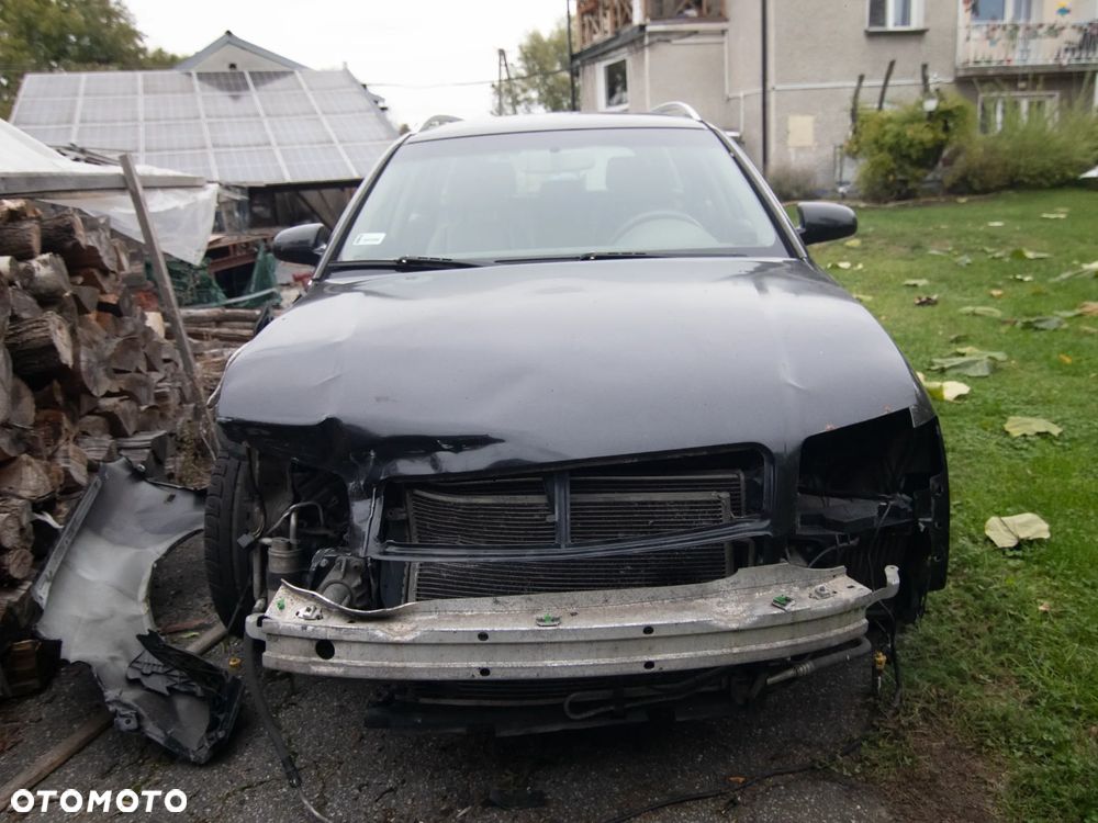 Audi A4 Avant 2003 photo 2