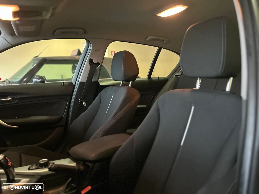 BMW 118 dA Line Sport - 27