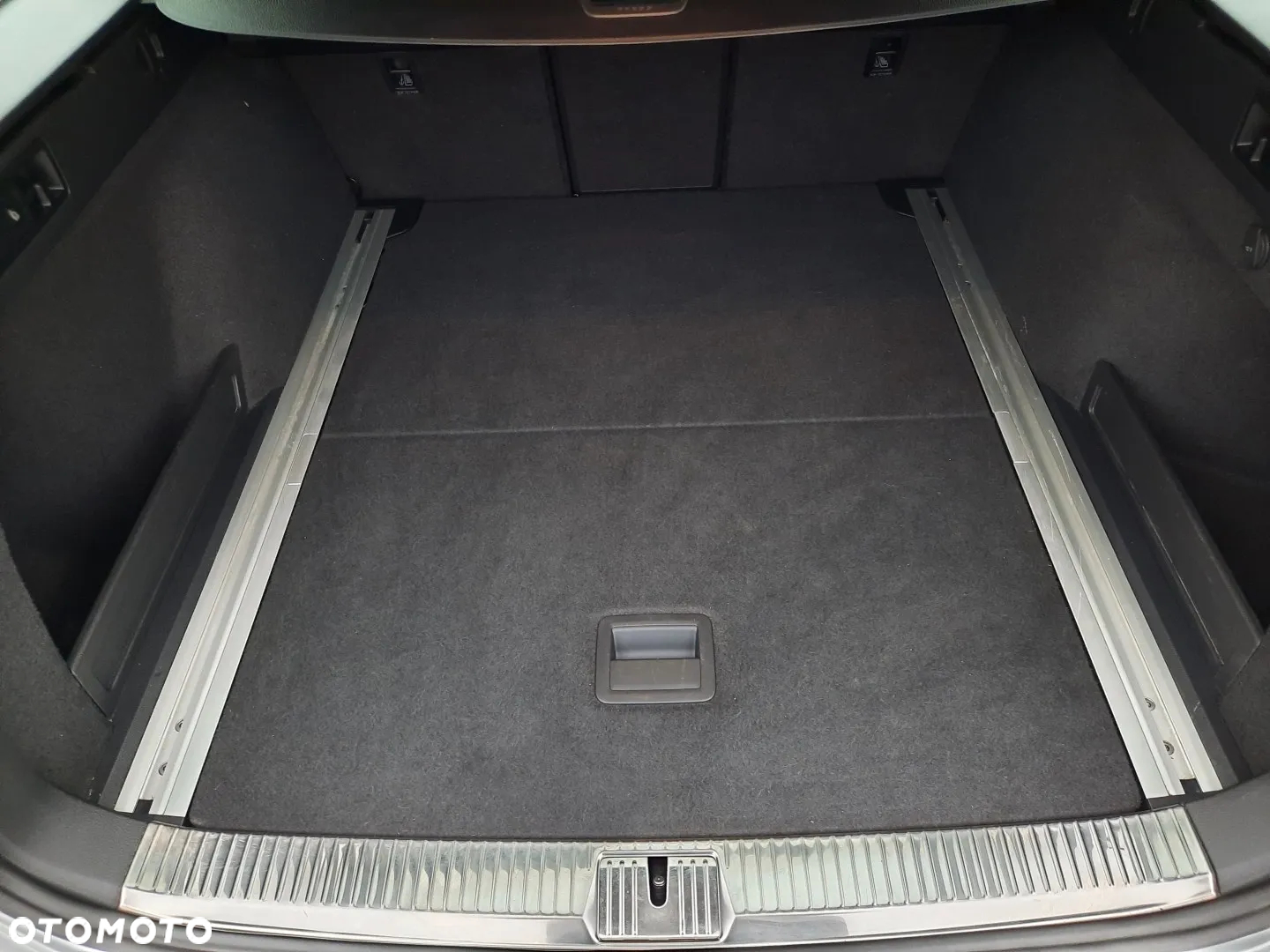 Volkswagen Passat Variant 2.0 TDI DSG (BlueMotion Technology) Comfortline - 23