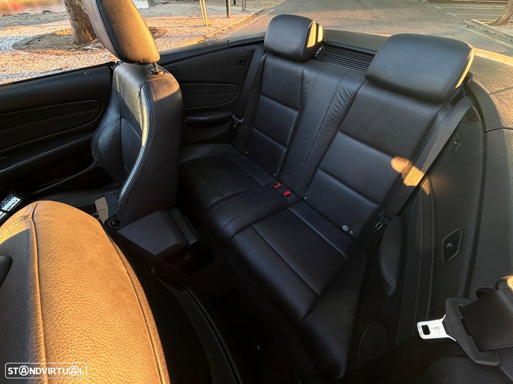 BMW 120 d Limited Edition Lifestyle c/ M Sport Pack - 7
