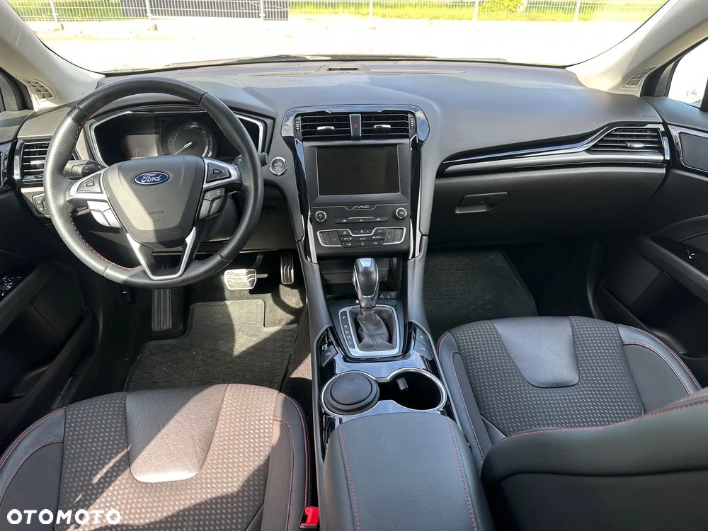 Ford Mondeo - 12