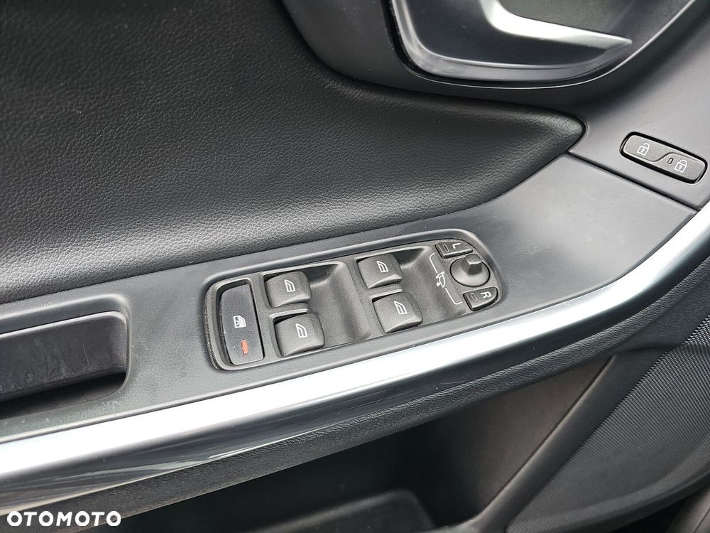 Volvo V60 Cross Country - 29