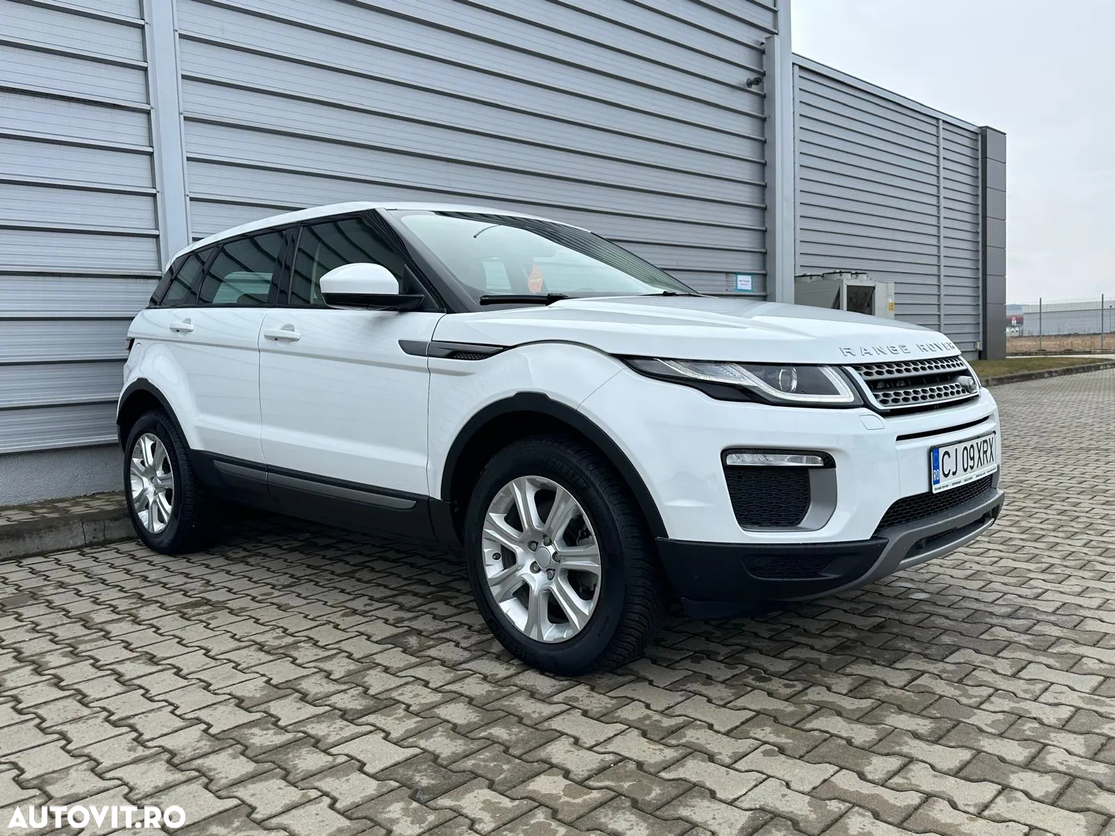 Land Rover Range Rover Evoque - 8
