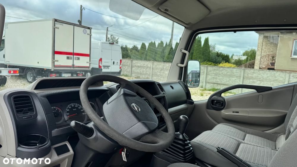 Nissan CABSTAR - 5