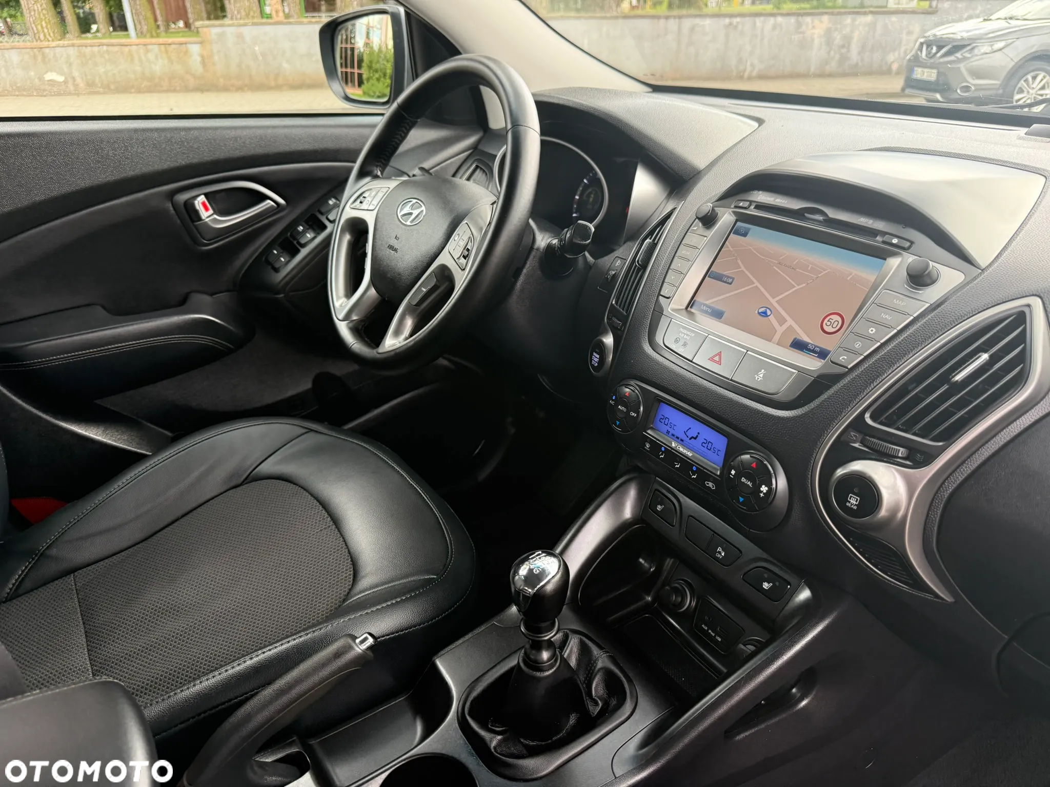 Hyundai ix35 1.6 2WD Fifa World Cup Edition - 38
