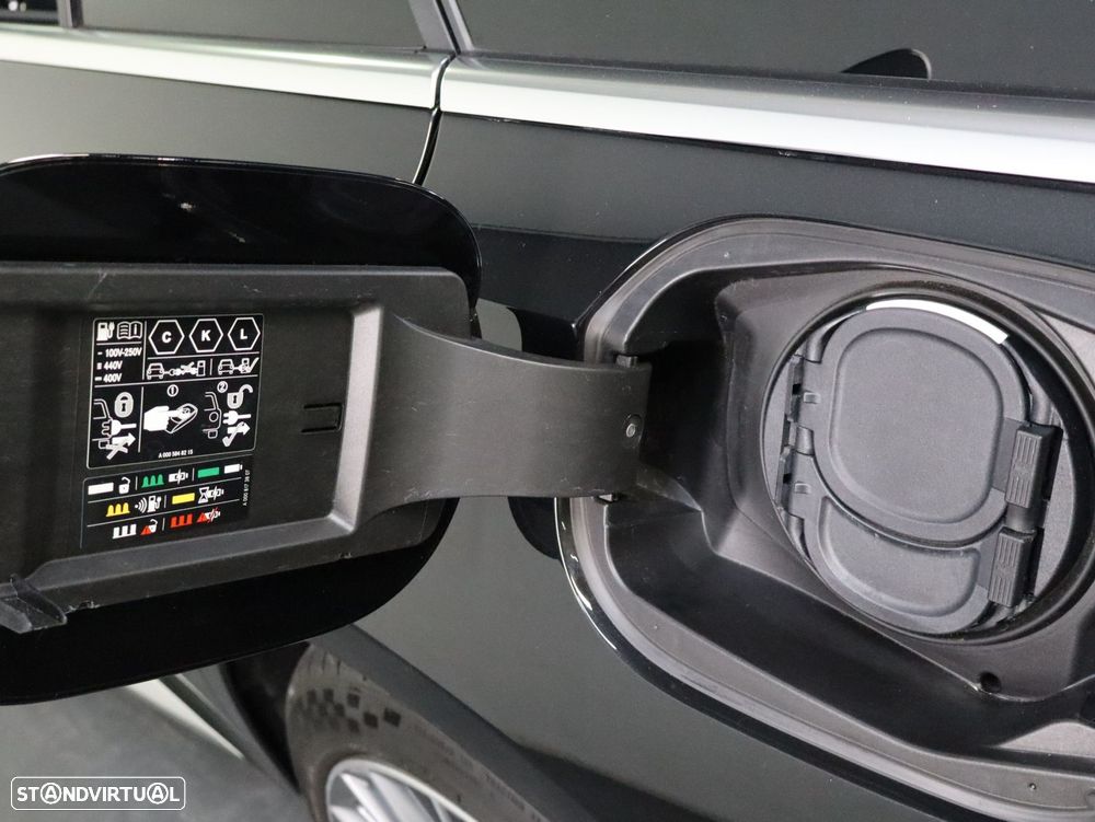 Mercedes-Benz E 53 AMG Hybrid 4Matic+ - 50