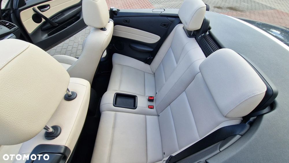 BMW Seria 1 120d Edition Sport - 10