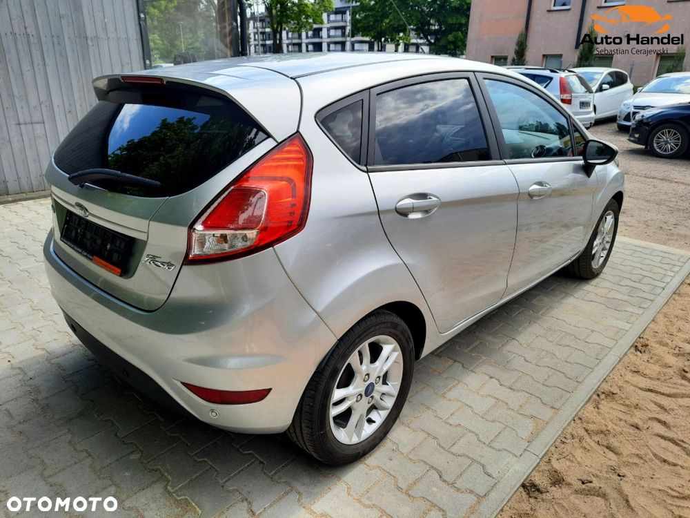 Ford Fiesta 1.0 EcoBoost Titanium - 12