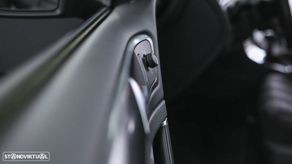 VW Golf GTI 2.0 TSI OPF DSG Performance - 49