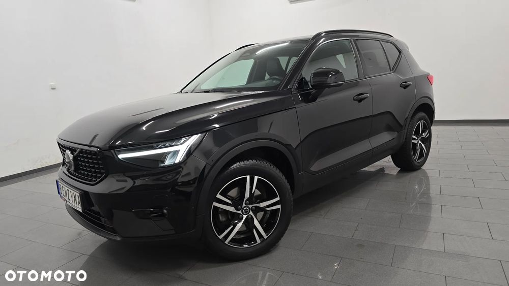 Volvo XC 40 B4 B DKG Plus Black Edition - 1