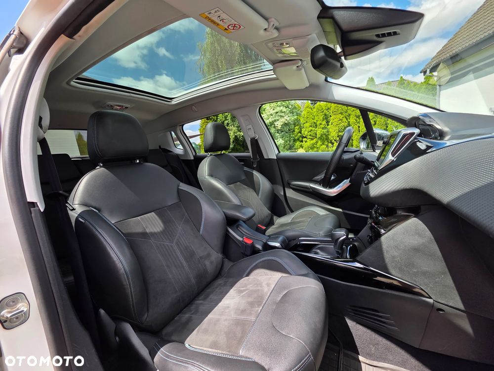 Peugeot 2008 1.2 Pure Tech Crossway S&S EAT6 - 23