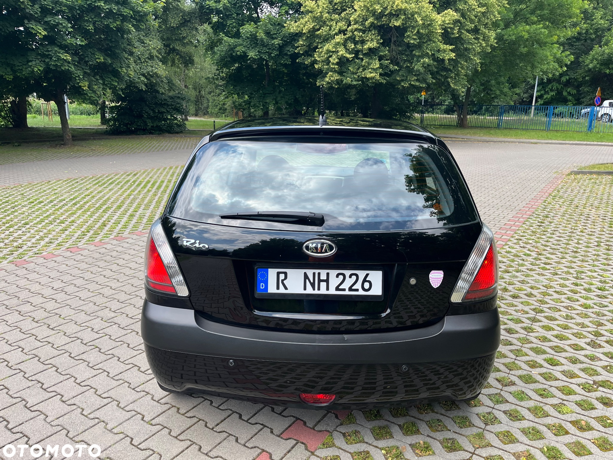 Kia Rio - 11